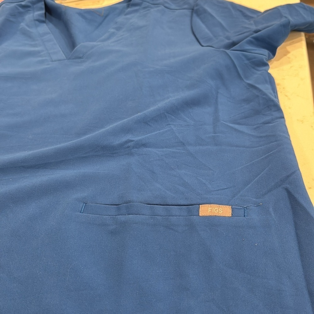 Figs Casma Three-Pocket Scrub Top™ i7 - Picture 4 of 10